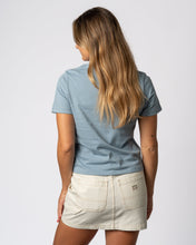 Load image into Gallery viewer, 2025 Lexus US Open of Surfing Women&#39;s Neon Bloom S/S Tee - Vintage Denim